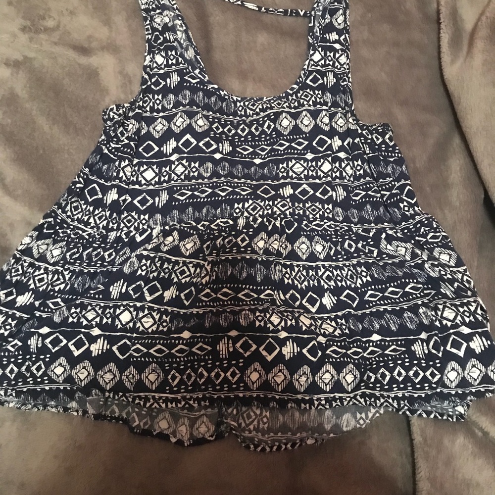 An tribal patter tank top.